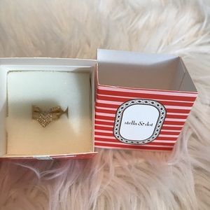 Stella & Dot. Pave Chevron Ring. Gold.